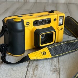 Minolta WeatherMatic Dual Camera